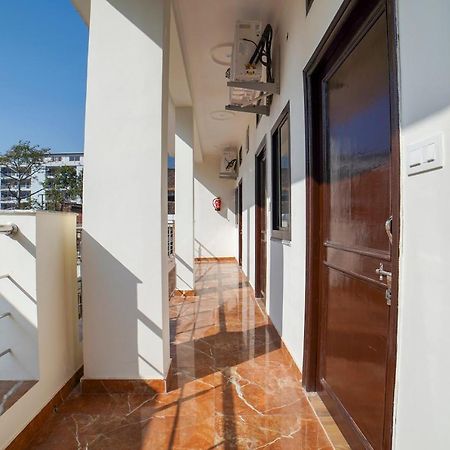 Hôtel Oyo 67163 Anantham Residency à Narendra Nagar Extérieur photo