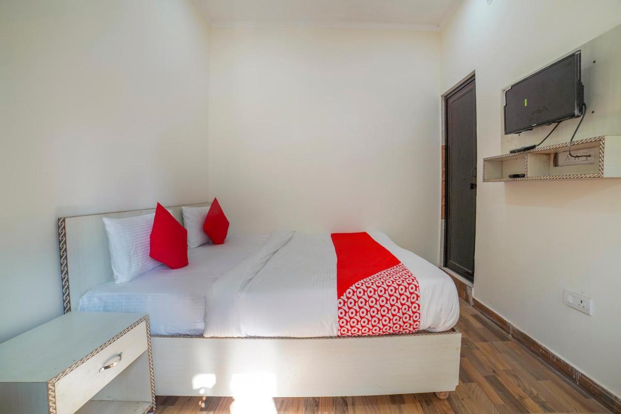 Hôtel Oyo 67163 Anantham Residency à Narendra Nagar Extérieur photo