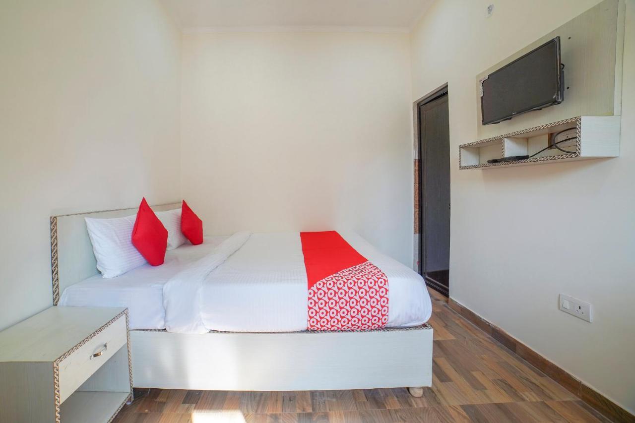 Hôtel Oyo 67163 Anantham Residency à Narendra Nagar Extérieur photo